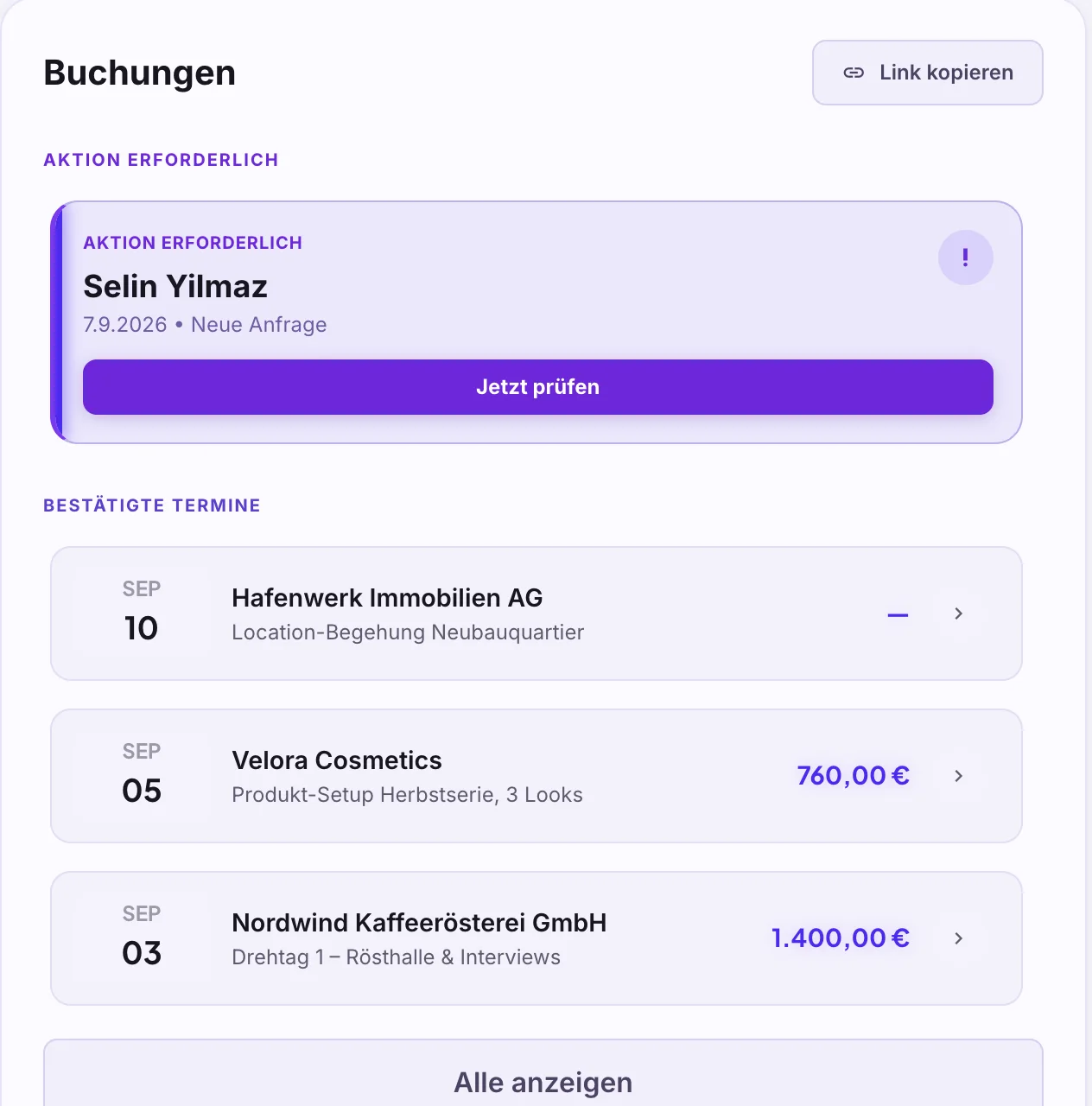 Buchungen-Karte mit Aktion erforderlich und drei bestätigten Terminen
